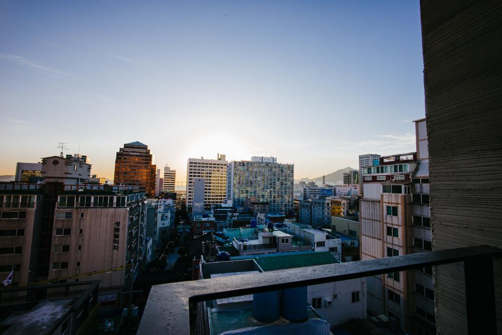 Morning Dew Guesthouse Busan Eksteriør billede